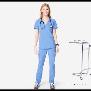 ciel blue figs scrub set